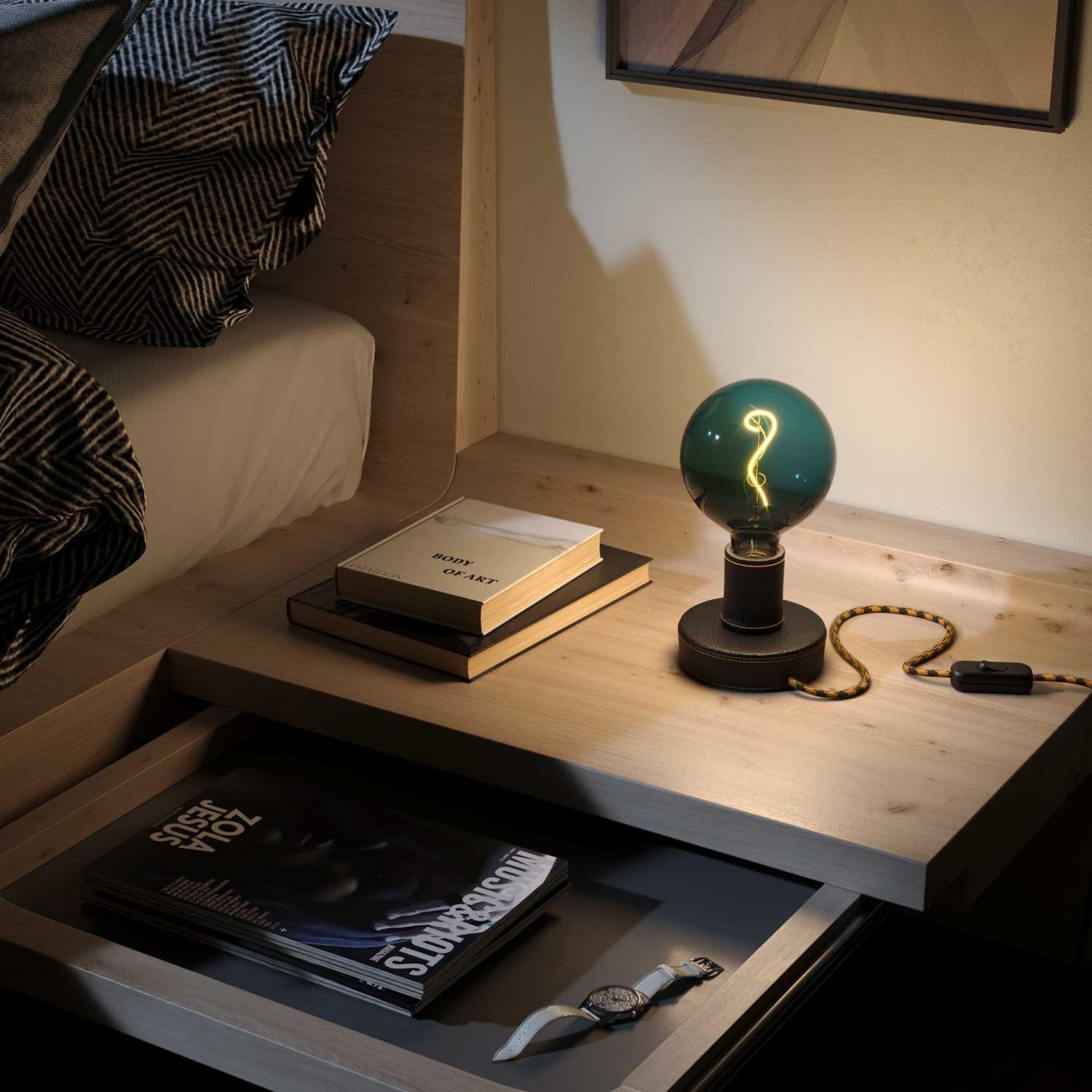 Posaluce Leather, lámpara de mesa de cuero con cable textil, interruptor y clavija