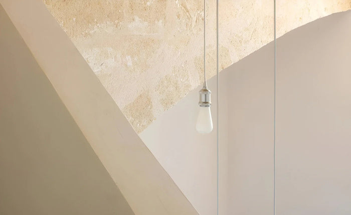 In viaggio tra Puglia e Grecia: la magia delle luci mediterranee firmata Creative-Cables - Creative Cables