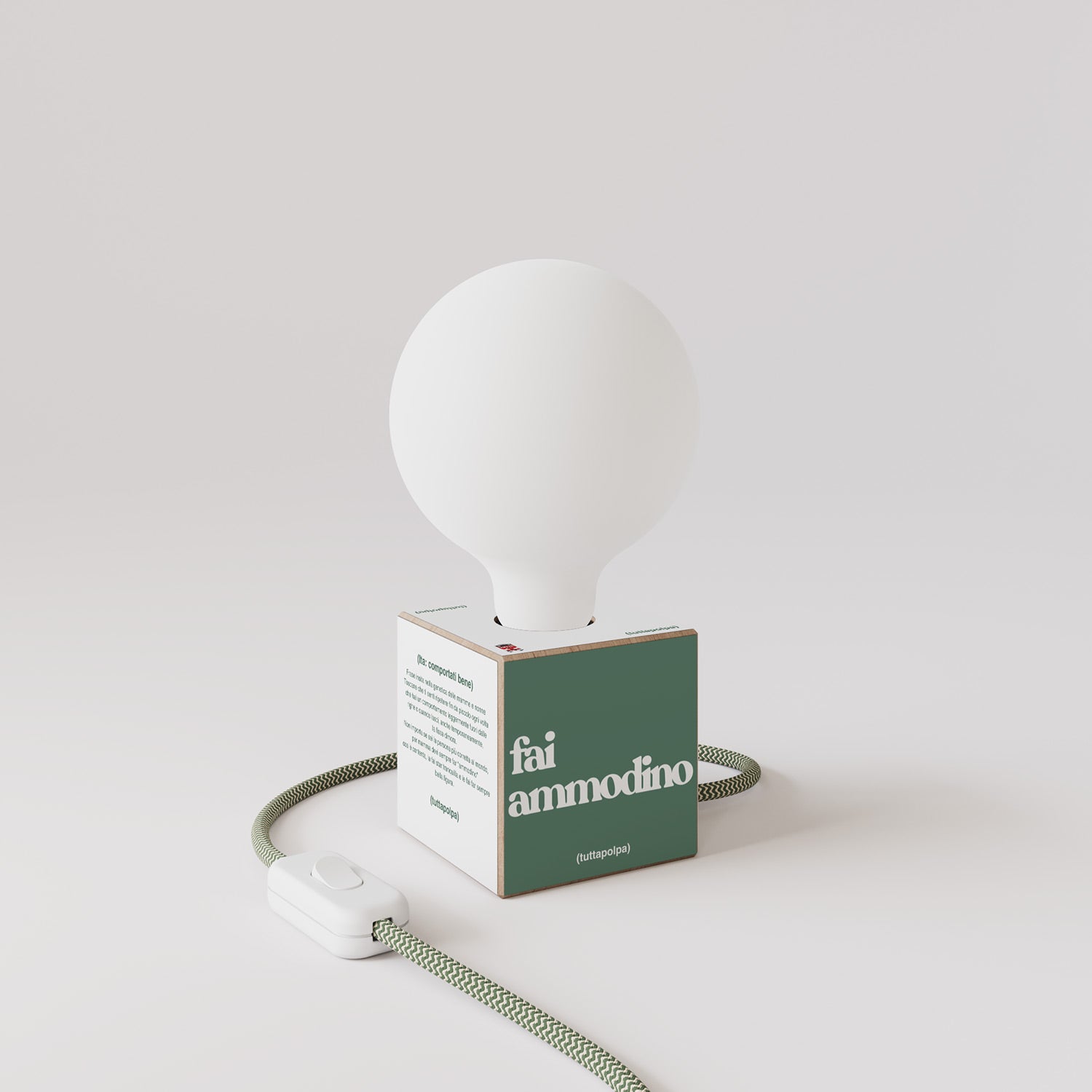 Cubetto table lamp with US plug, "Fai ammodino" porcelain effect globe bulb - Tuttapolpa