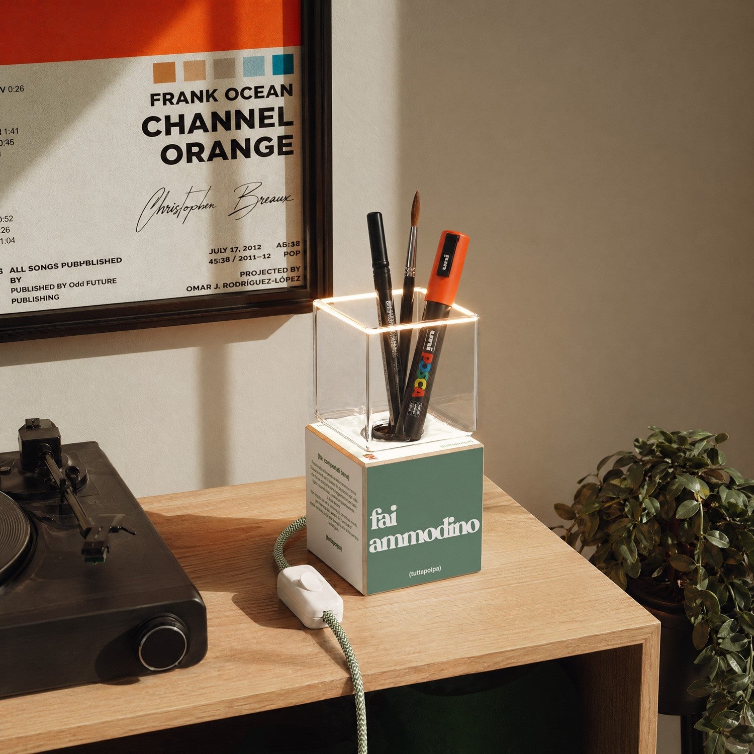 Cubetto table lamp with US plug, "Fai ammodino" Ghost bulb - Tuttapolpa