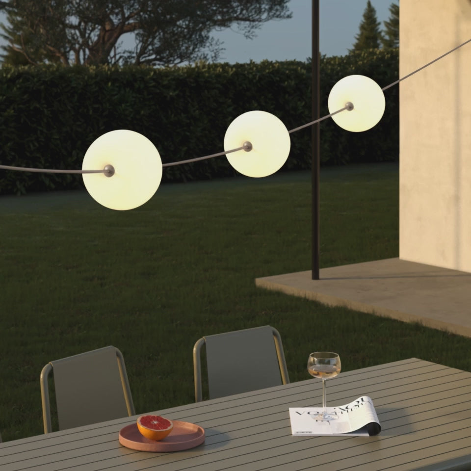 Cargar vídeo: Guirnalda luminosa de exterior de 3 luces para ubicaciones húmedas Blanco Arena, fuente de alimentación con enchufe US - Marina3 Cherry